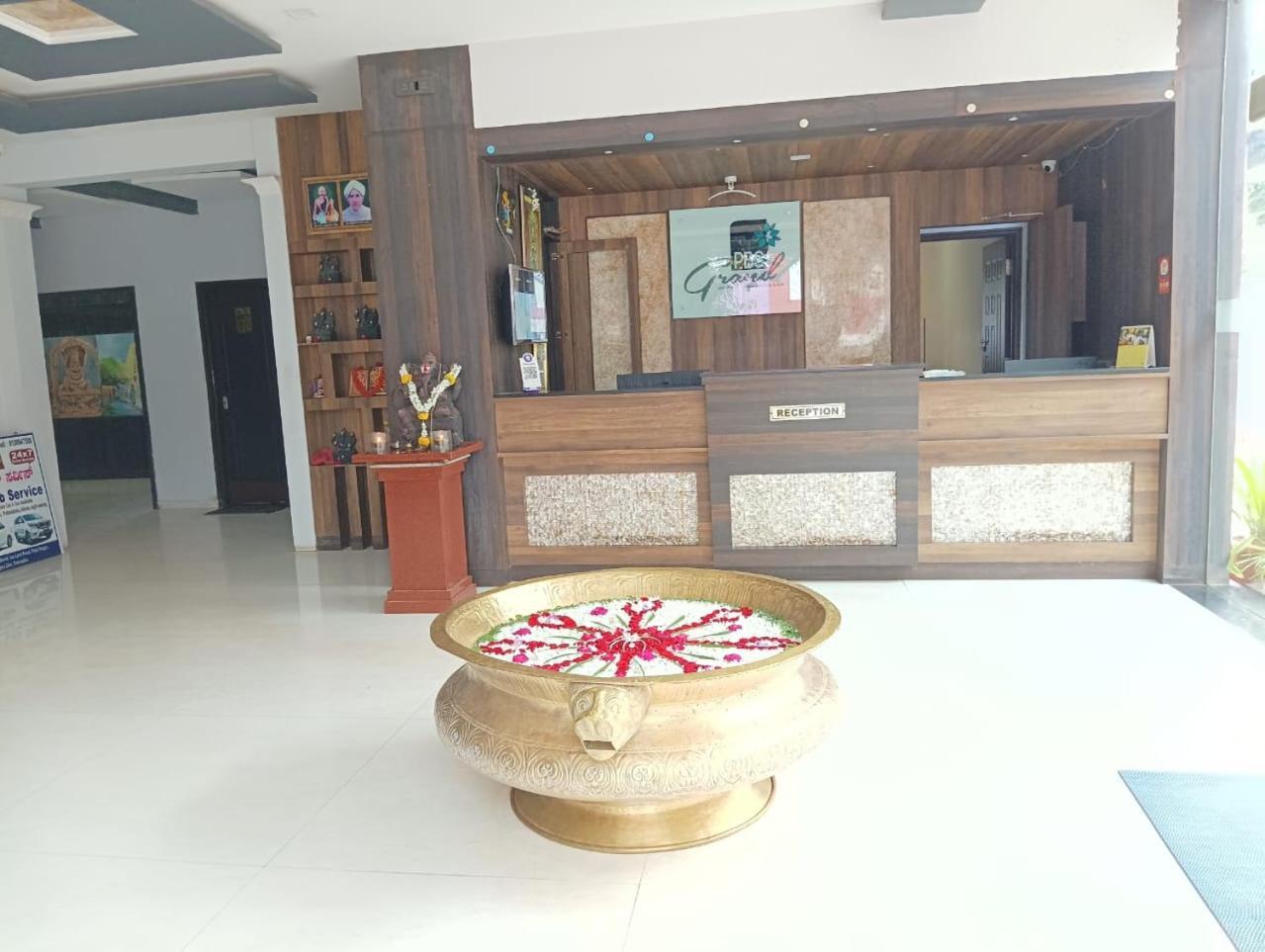 Hotel Pbs Grand Hospet Exterior photo